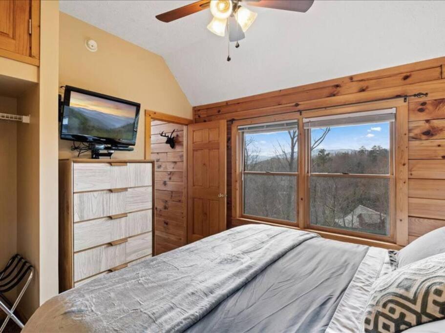 Villa Breathtaking Views Of The Smokies, 3 Mins To Gatlinburg Exterior foto
